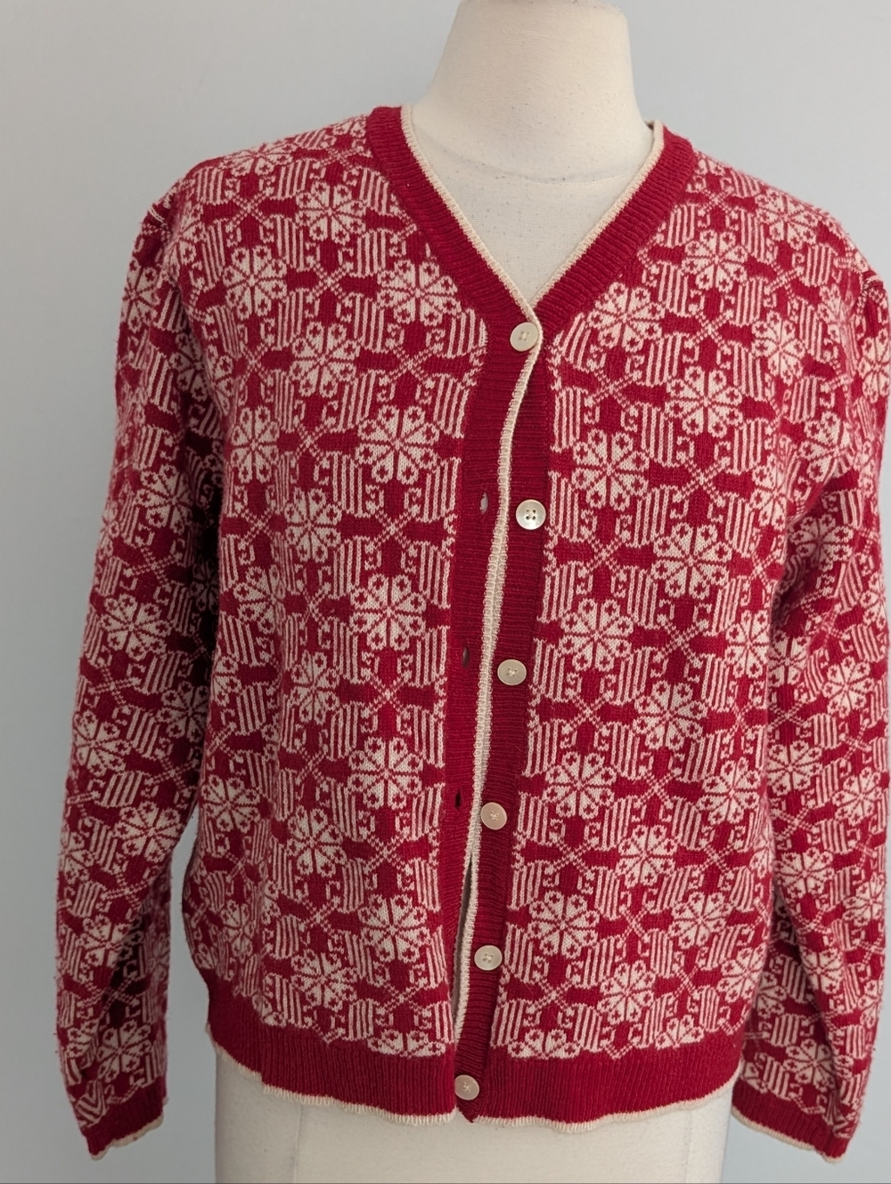 Vintage Women's GAP Lambswool Red White Nordic Sweater Cardigan Large